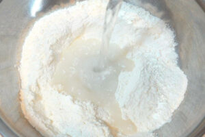 パン生地がベタベタになるのはなぜ？原因と対策を知り楽しむパン作り