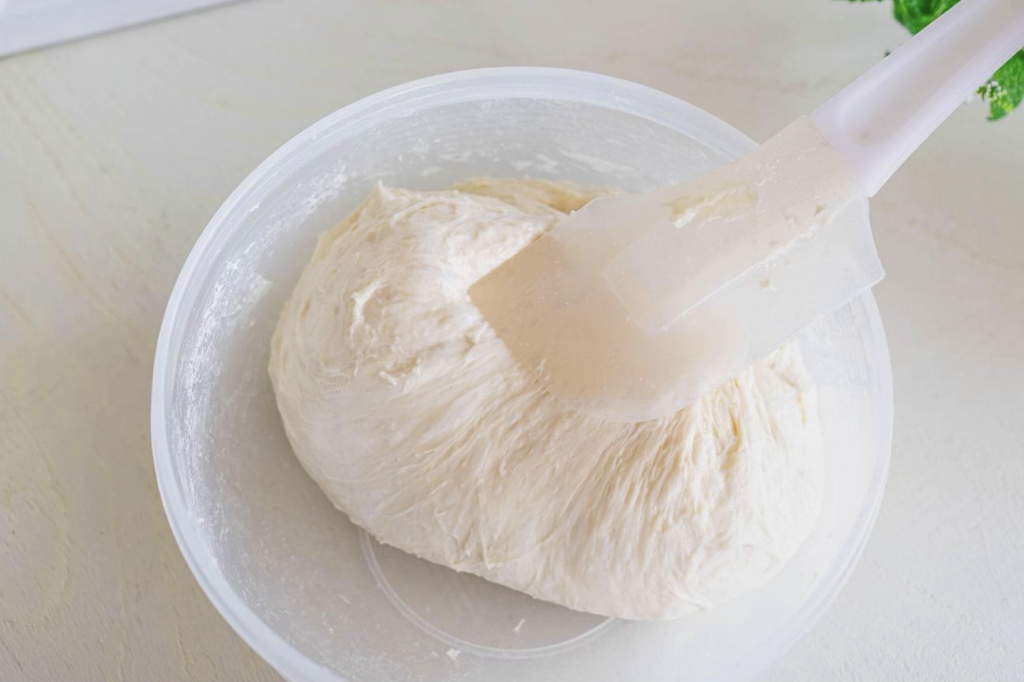 ベタベタな生地を使って焼く