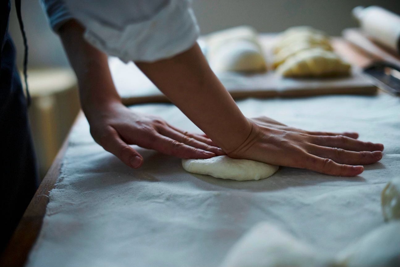初心者でもわかるパン生地のこね方とコツ